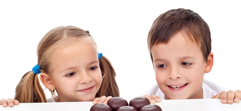 Pomyłowe triki, które pomogą wyeliminować słodycze z diety dziecka