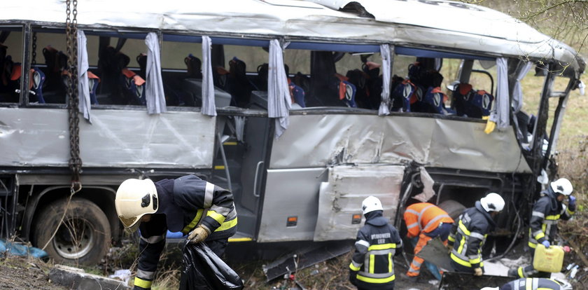 Masakra w polskim autokarze. Nie żyją młodzi pasażerowie i kierowcy