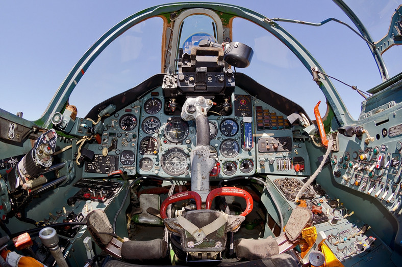 Su-25 - kokpit