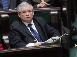 Przychodzi Agora do Kaczyńskiego