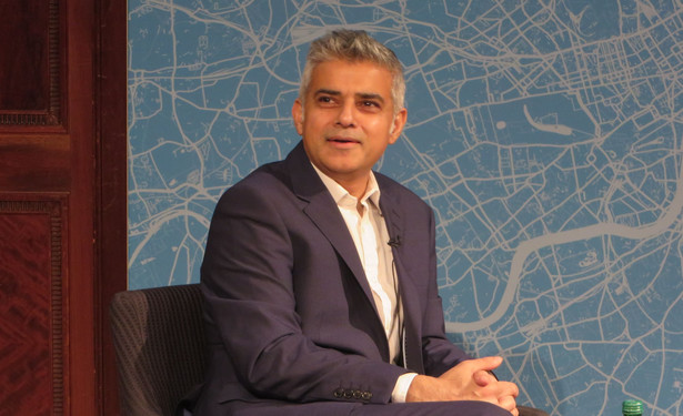 Mer Londynu Sadiq Khan chce zostać w Unii Europejskiej. "Breixit byłby przeciw naszej historii"