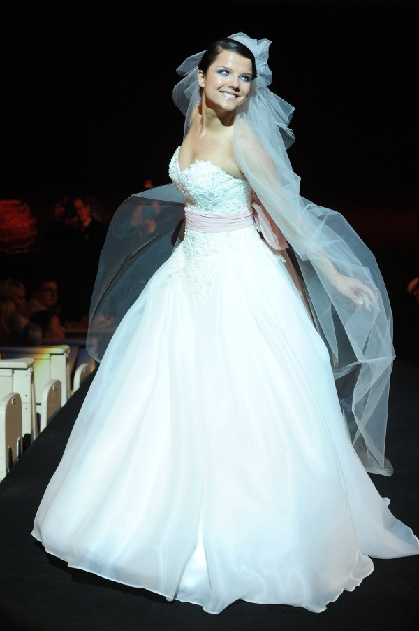 Jabłczyńska w sukni ślubnej