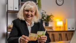 polacy znaleźli sposób na wyższą emeryturę. kwota rośnie bardziej niż przewidywano