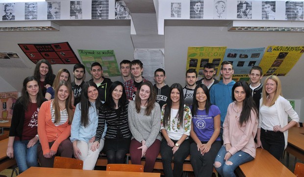 611580_kragujevacnajbolje-odeljenje-prve-kragujevacke-gimnazije210415ras-foto-nebojsa-raus02