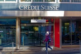 Credit Suisse to tylko wierzchołek góry lodowej. Chaos na rynkach bankowych