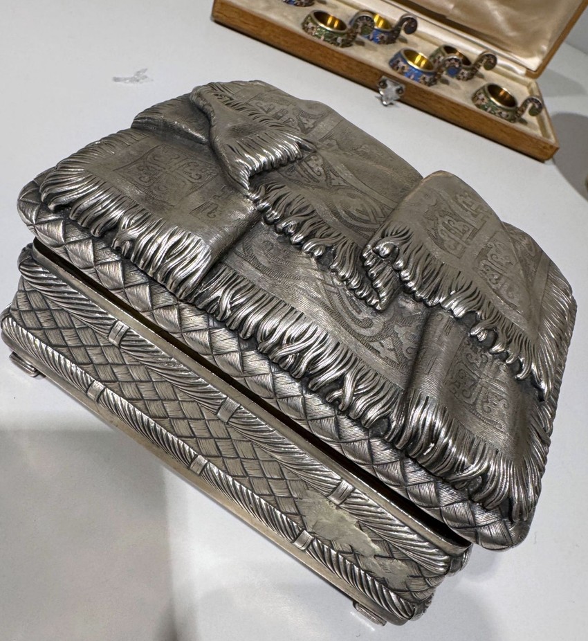 Zaplenjeni antikviteti na Aerodromu