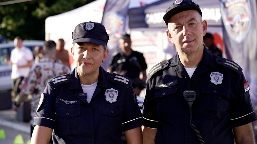 policijski štand u Guči