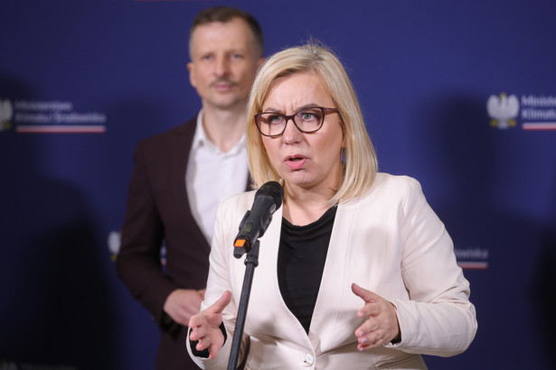Paulina Hennig-Kloska podpisała ustawę o cenach energii