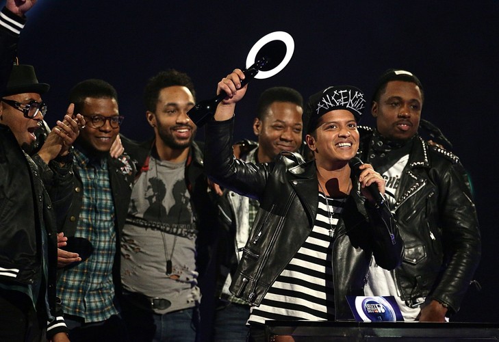 Bruno Mars na gali Brit Awards 2014