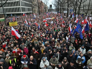 uczestnicy demonstracji