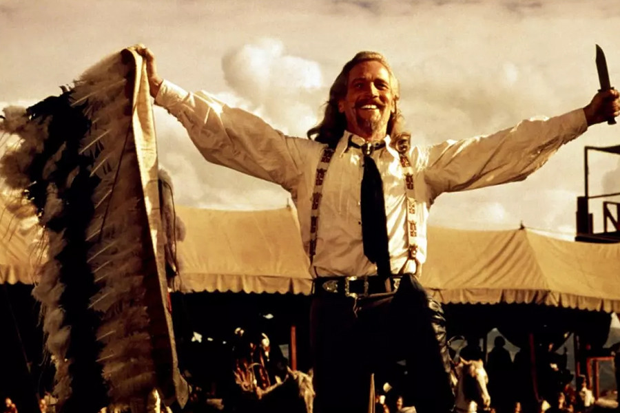 Paul Newman jako Buffalo Bill (William F. Cody) w filmie "Buffalo Bill i Indianie" (1976)