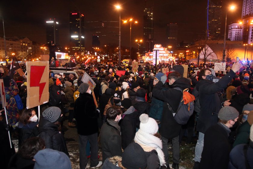 Protesty przeciwko zaostrzeniu prawa aborcyjnego