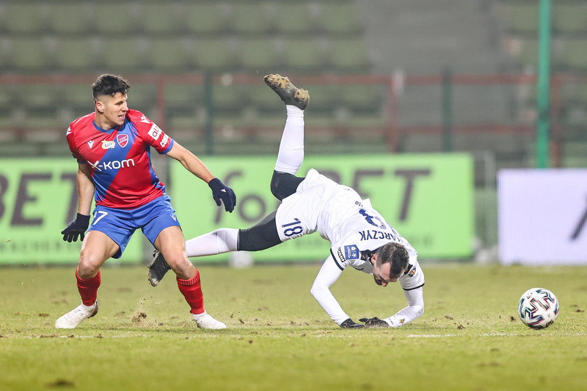 Pogoń liderem ekstraklasy. Raków – Pogoń 0:1