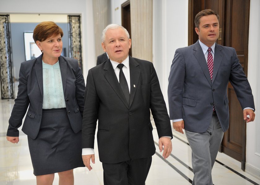 Jarosław Kaczyński z Adamem Hofmanem i Beatą Szydło 