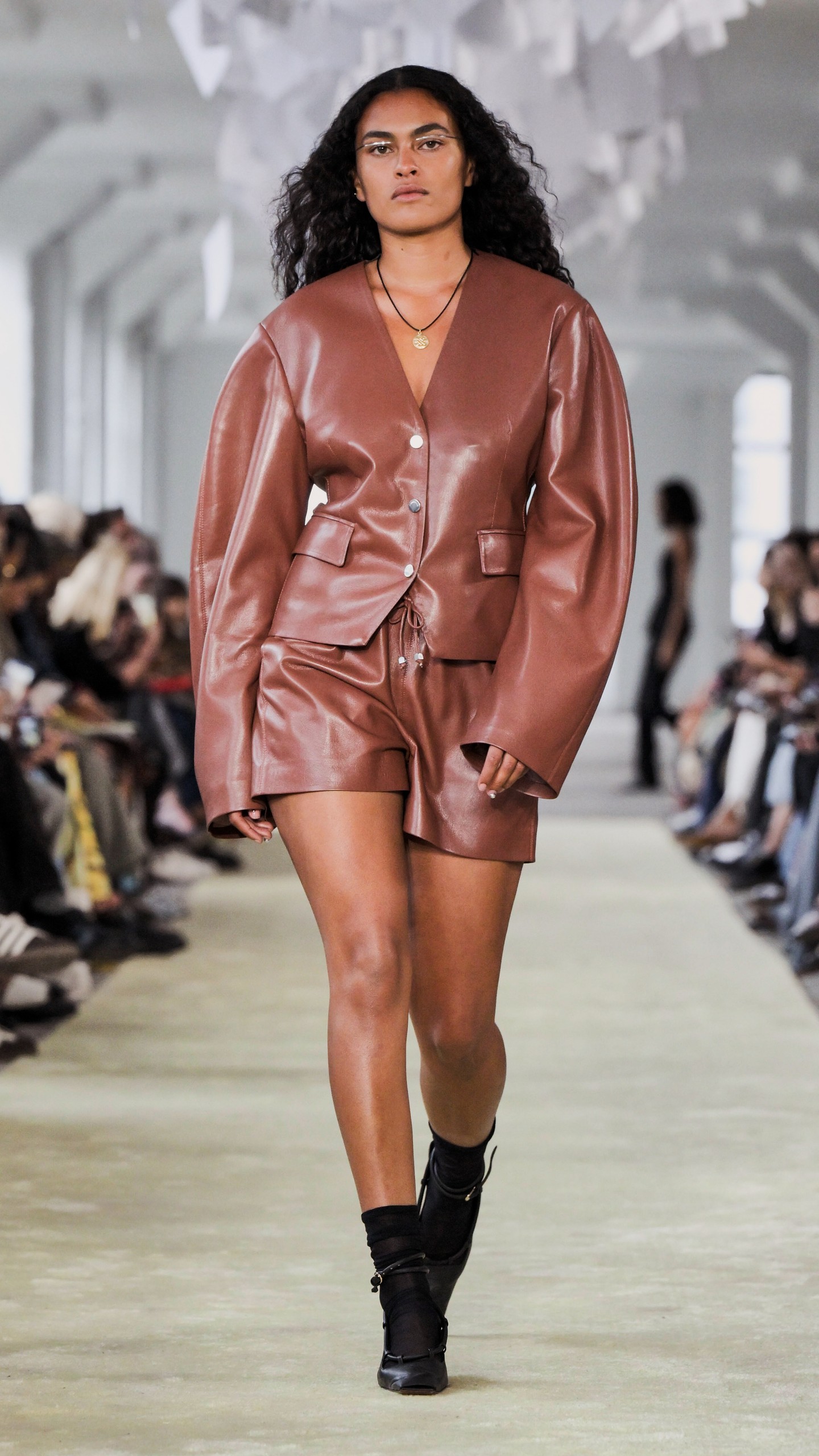 Nanushka 2025 tavasz-nyár, New York Fashion Week