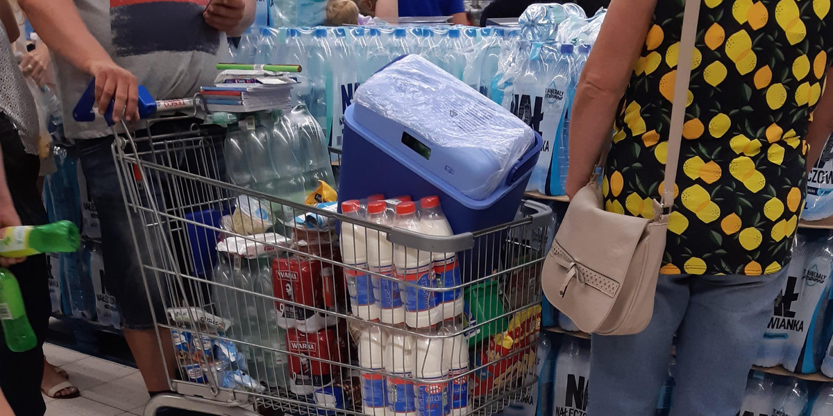 Tesco, wyprzedaż