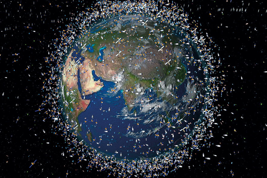 Wizualizacja kosmicznych śmieci na orbicie Ziemi. Fot. NASA