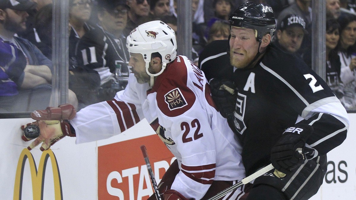 Po raz pierwszy w finale Konferencji Zachodniej górą byli Phoenix Coyotes. Kojoty ograły 2:0 Los Angeles Kings, psując ich plany na świętowanie czwartego zwycięstwa i szybkiego awansu do wielkiego finału.