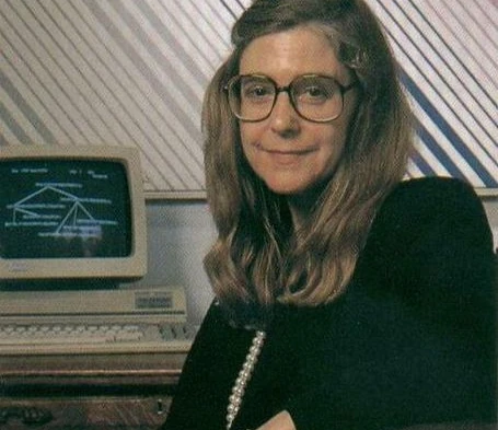 Margaret Hamilton na oficjalnym zdjęciu NASA z 1989 r.