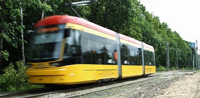 Tramwaj śmiertelnie potrącił kobietę na Bielanach