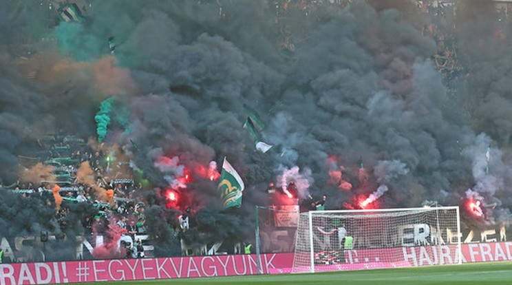 Ketten súlyosan megsérültek a Fradi-Debrecen meccs szünetében kitört verekedésben /Fotó: Isza Ferenc