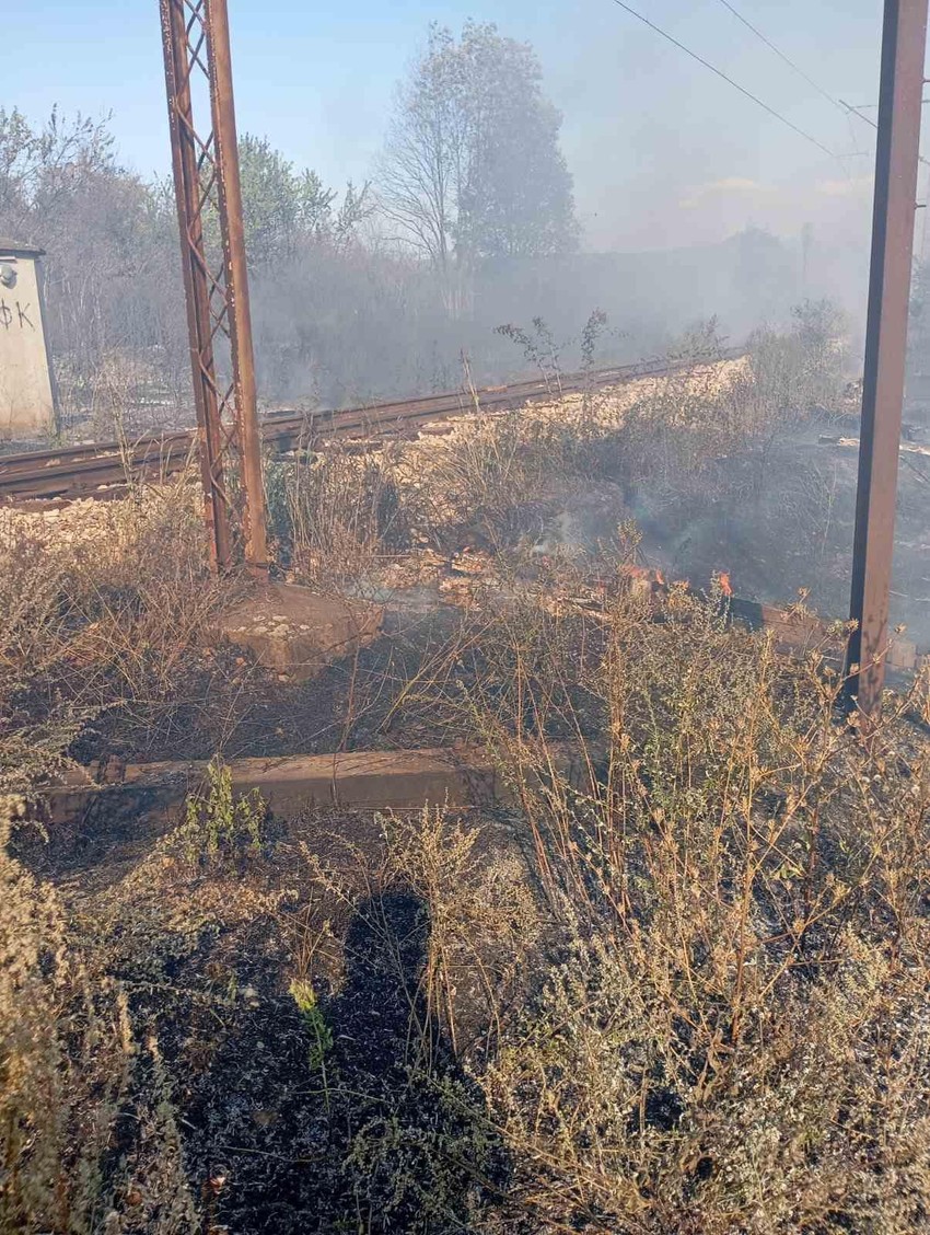 Deonica pruge Ralja – Sopot Kosmajski zatvorena je za saobraćaj vozova zbog požara