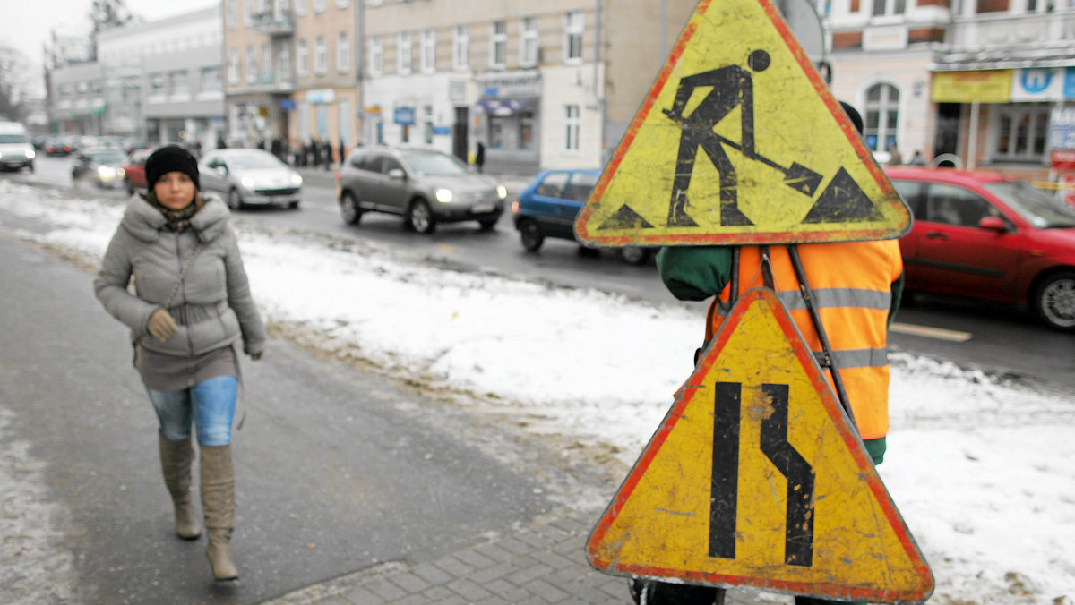 W poniedziałek zacznie się przebudowa ulicy Arkońskiej w Szczecinie. Droga będzie zamknięta dla samochodów, a 19 marca zostaną wstrzymane tramwaje na tej trasie - ostrzega serwis "Głosu Szczecińskiego".