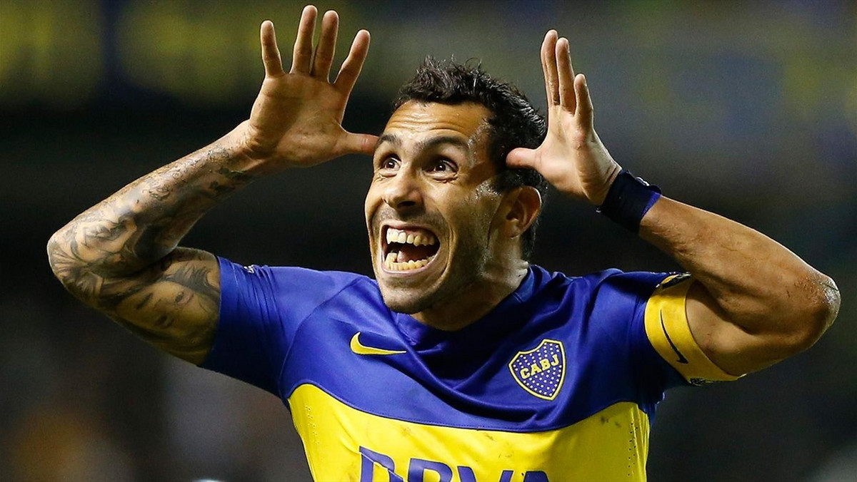Gol, faul na ewidentną kartkę, a następnie słowa, których powinien się wstydzić do końca życia - występujący w Boca Juniors dobrze znany z gry w Europie Carlos Tevez na długo zapamięta niedzielny mecz z Belgrano.