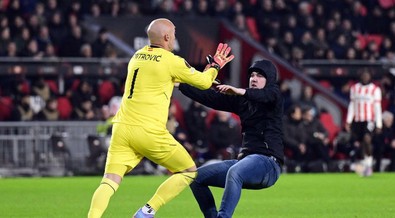 PSV fan bags 40-year stadium ban after attack on Sevilla's goalkeeper