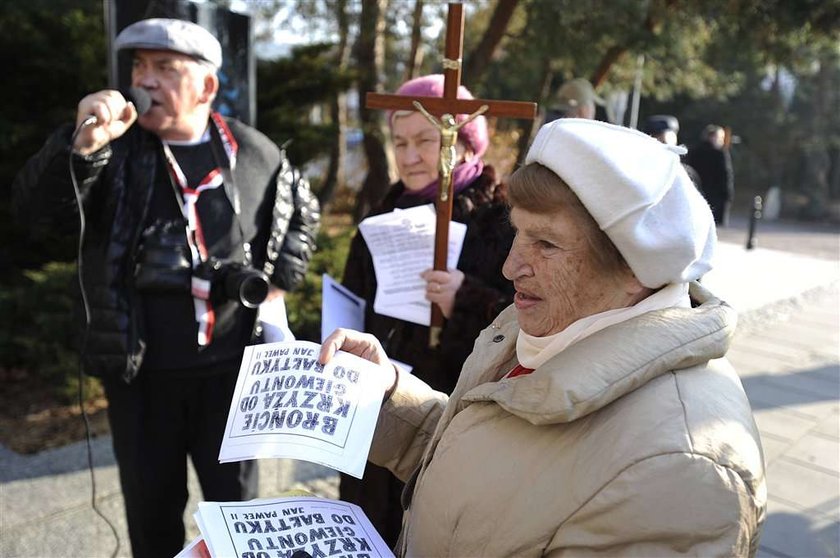 Zadyma przed Sejmem. Bo jest pierwsze posiedzenie