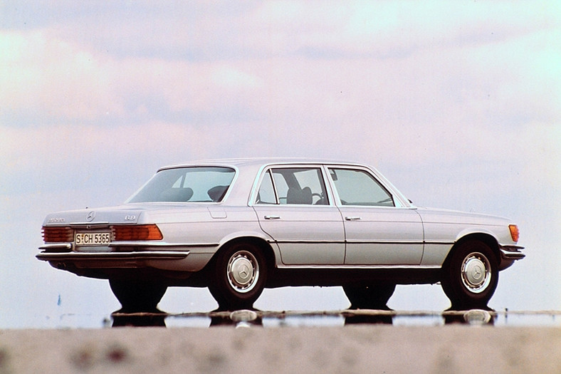 Mercedes 450 SEL 6.9 – z pięknem trzeba obcować