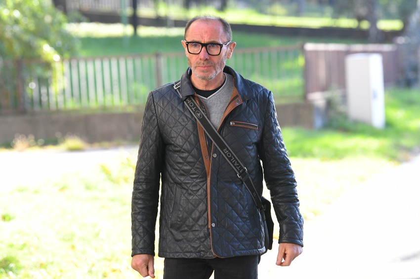 Anšelko Aćimović, otac devojčice ubijene u "Ribnikaru", došao je da pruži podršku porodicama žrtava iz Malog Orašja i Dubone