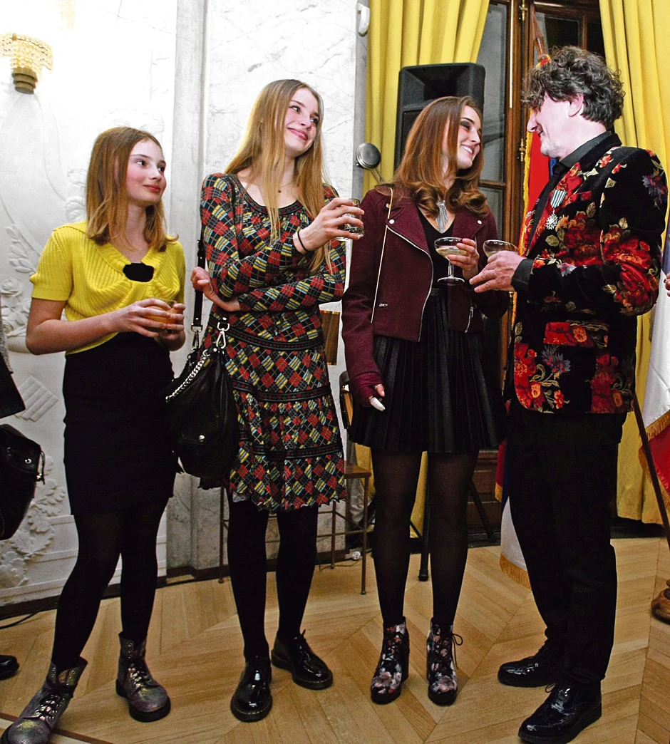 Goran Bregović sa ćerkama