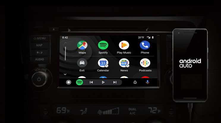 Az AndroidAuto egy kényelmet szolgáló rendszer, amelynek az a fő funkciója, hogy a járműbe beülve ugyanaz a kommunikációs és szórakoztató környzet vegye körül a felhasználót, amelyet megszokott. A rejtett funkciók előcsalogatásával a folymatosság élménye sokkal tökéletesebbé tehető. / Fotó: Nissan