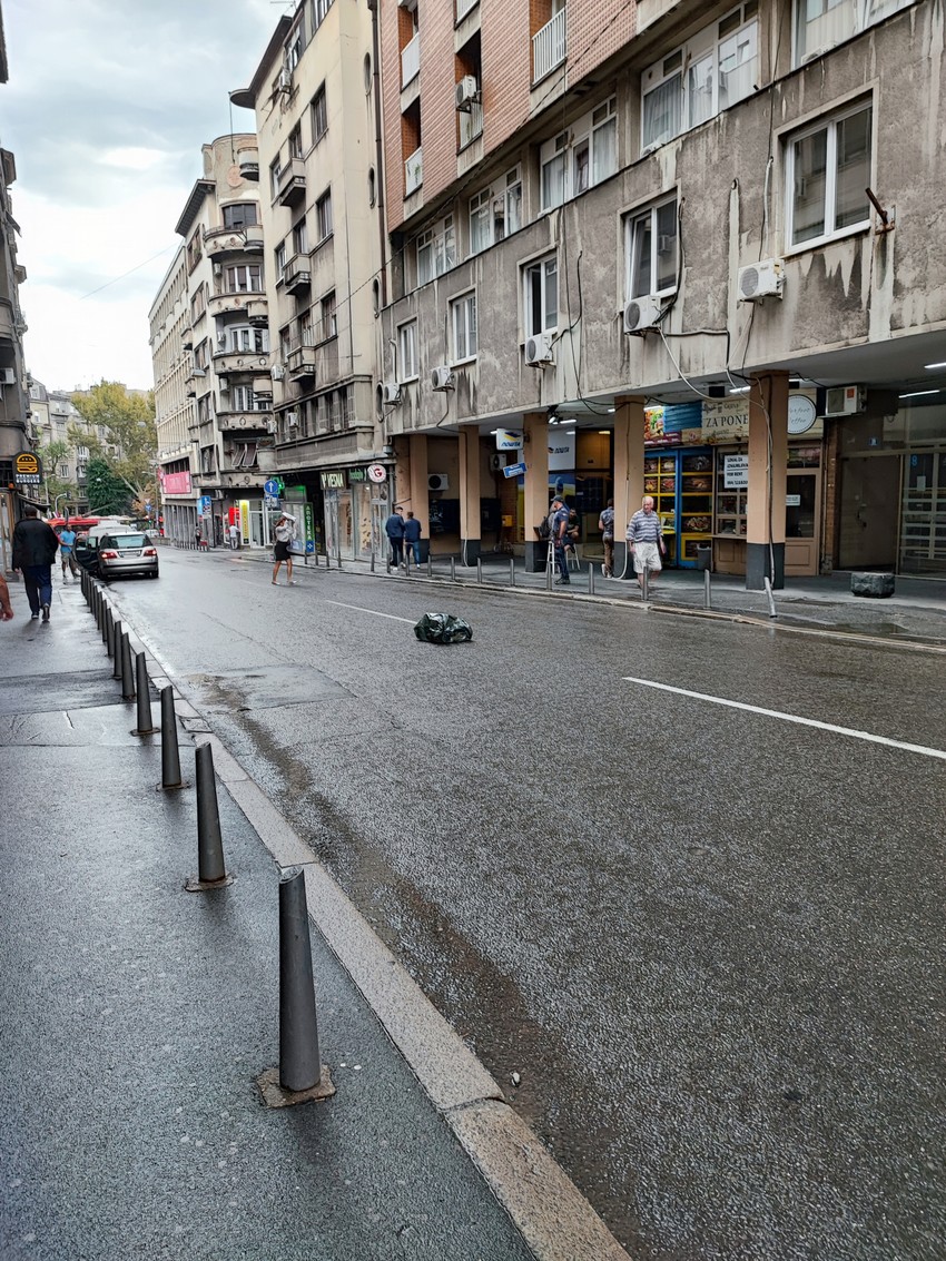 Đubre na ulici u Beogradu 