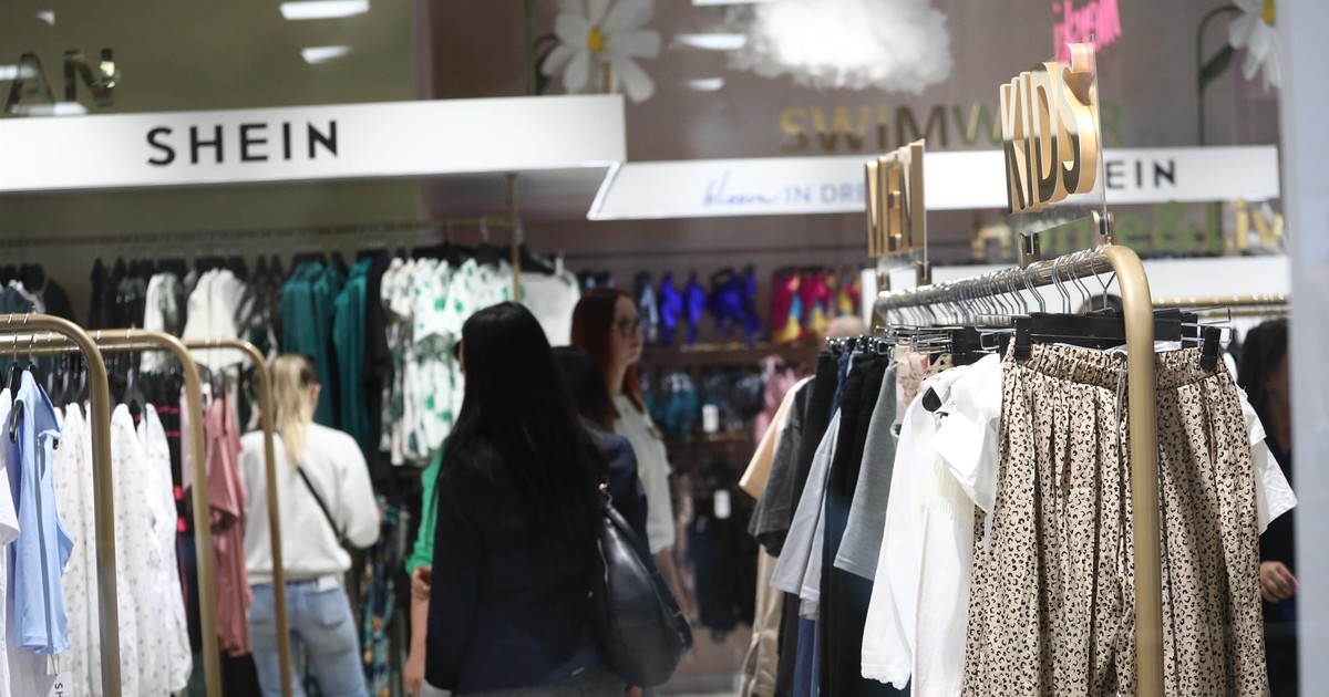 Chiński gigant odzieżowy wychodzi przed szereg. Marki wściekłe. "Nie jest godny szacunku"