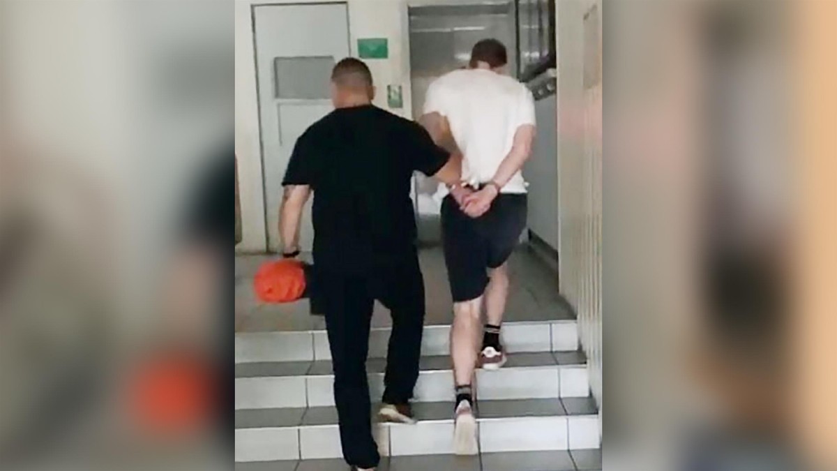 19-latek w rękach policji. Co za wstyd, mieć takie poglądy w Polsce!