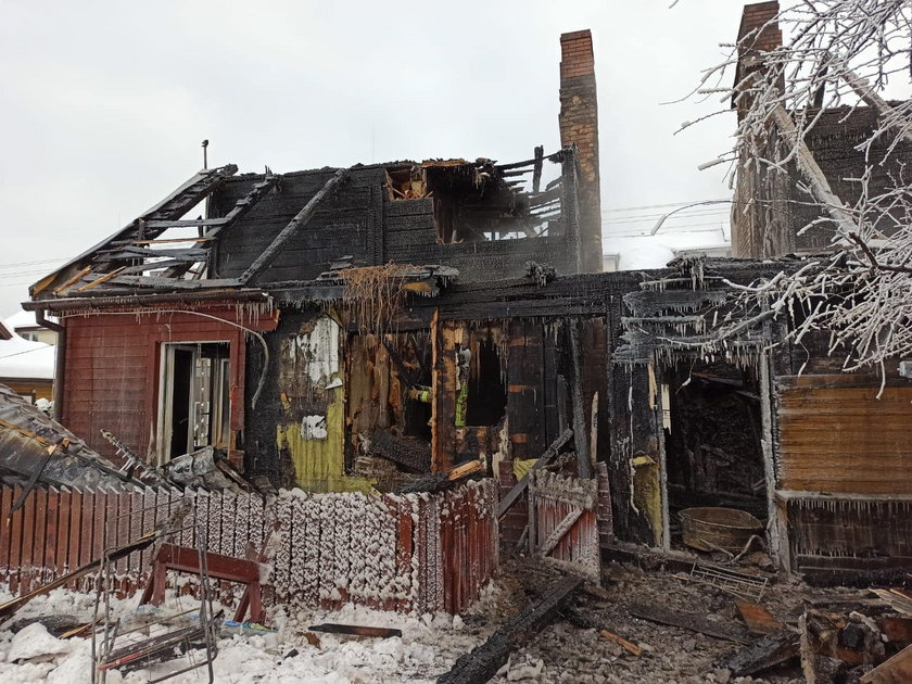 Tragiczny pożar na Podlasiu. Nie żyje 84-latka, pięć osób zostało bez dachu nad głową