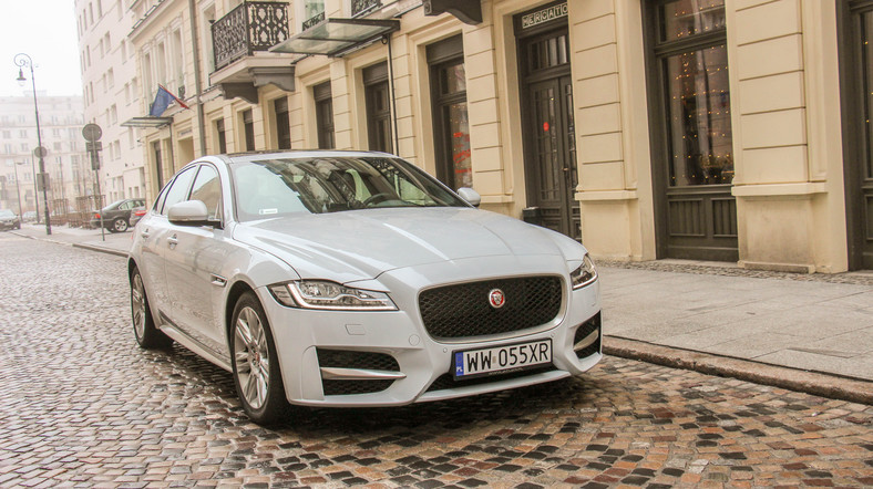 Jaguar XF 3.0 TDV6 R-Sport