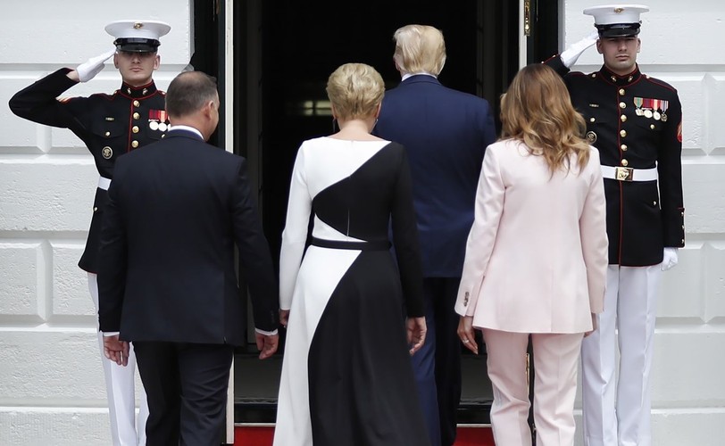 Para prezydencka powitana przez Donalda Trumpa i Melanię Trump
