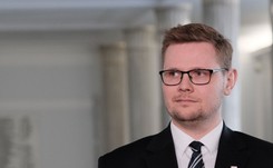 Wiceminister bije w TVN po materiale o papieżu. 'Stacja założona przez konfidentów SB'