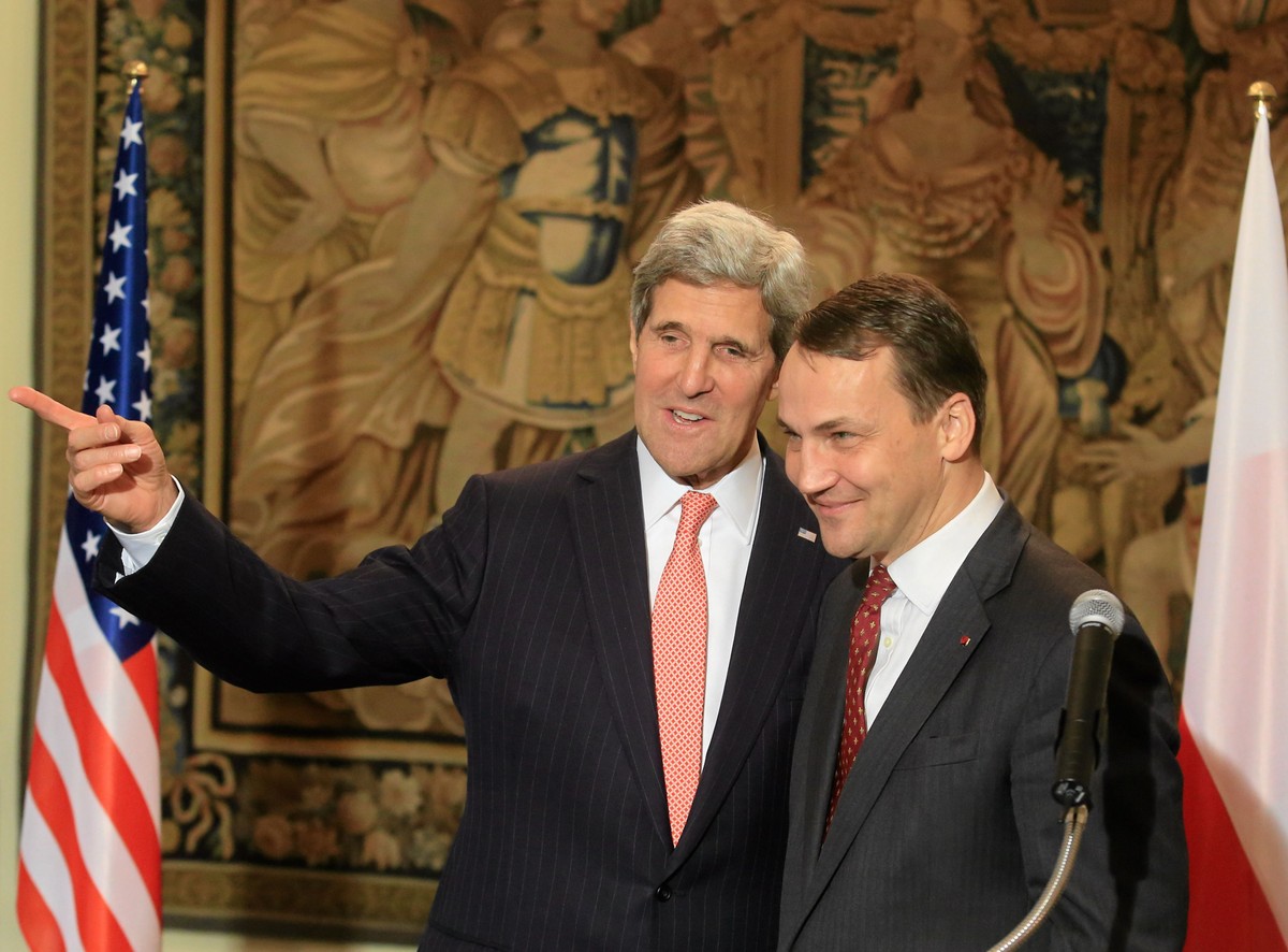John Kerry i Radosław Sikorski