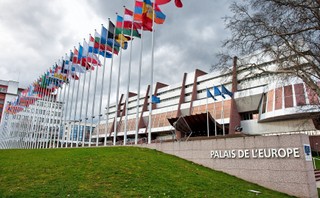 ZP Rady Europy wezwała Polskę i cztery inne kraje do przywrócenia rządów prawa