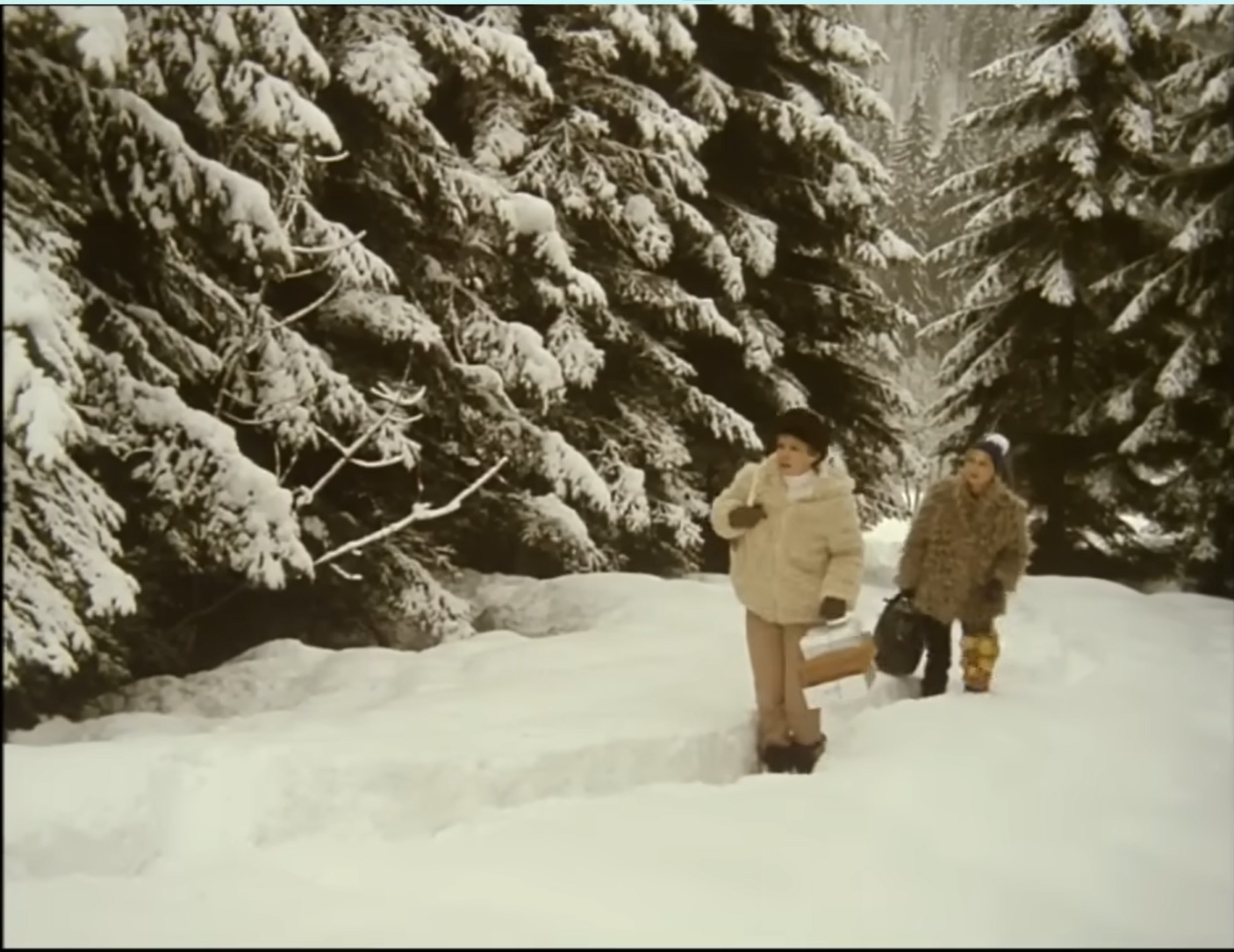 Herečky Eliška Balzerová a Jana Šulcová vo filme S tebou mě baví svět.