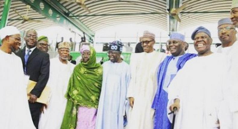 APC leaders with Hajiya Maitalle Tara Koko who donated her life savings to President Muhammadu Buhari's campaign