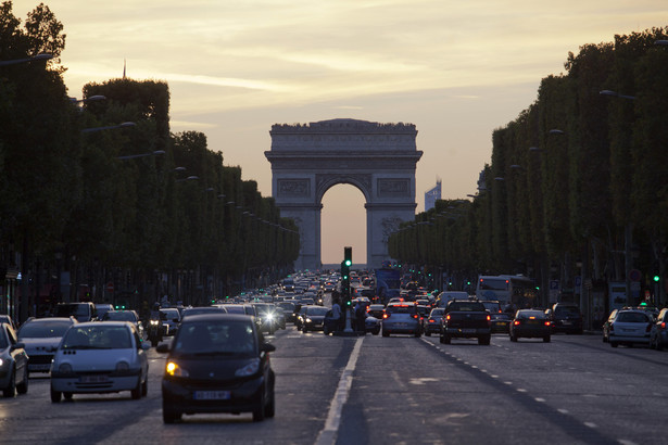 Paryż, Pola Elizejskie będą zamknięte w czasie rocznicy zakończenia II wojny światowej