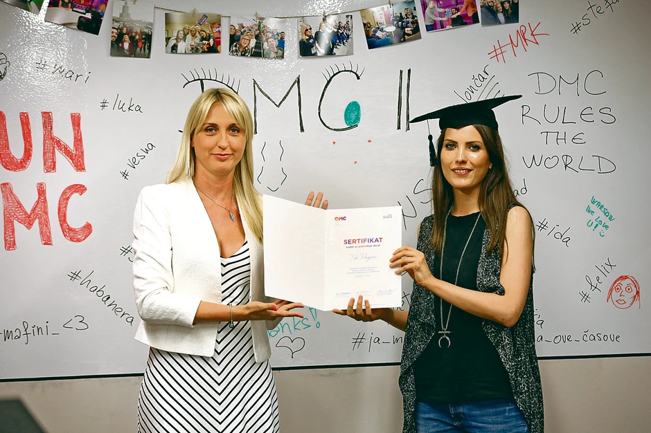 Diplome je polaznicima uručila generalna direktorka RAS-a Jelena Drakulić Petrović