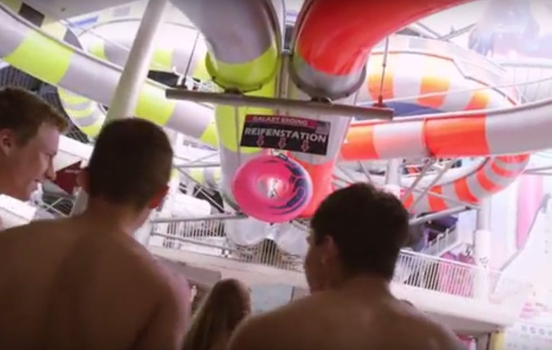 Aquapark to nie tylko basen, ale także centrum Galaxy z kompleksem zjeżdżalni dla gości od najmłodszych do młodzieży i dorosłych lubiących mocne wrażenia.
<br><br> fot. Global City Holdings,Park of Poland-YouTube.com