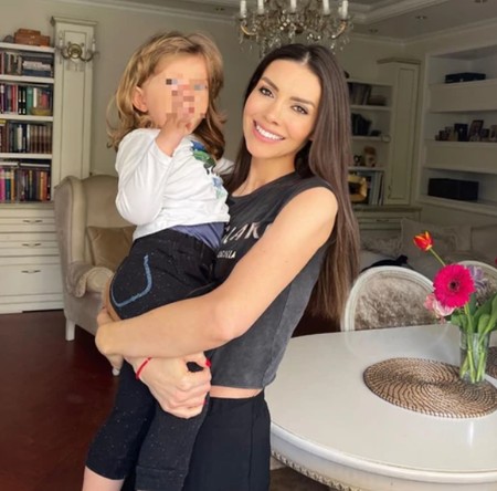 Jelena Simić sa sinom