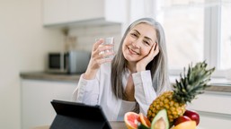 obniża cholesterol i chroni przed cukrzycą. seniorzy powinni jeść jednego dziennie